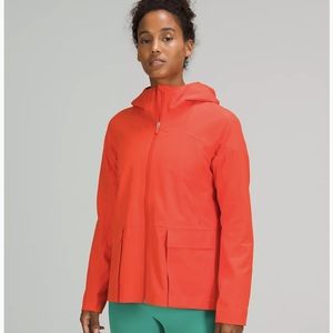 Lululemon stretched seal relaxed rain jacket